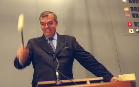 Đấu giá viên: Ít hành nghề nên “rơi” kiến thức